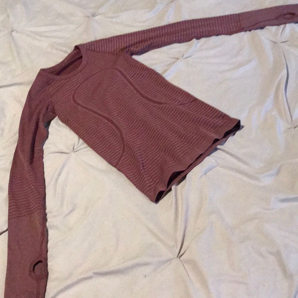 Long sleeve LuLu Lemon maroon top